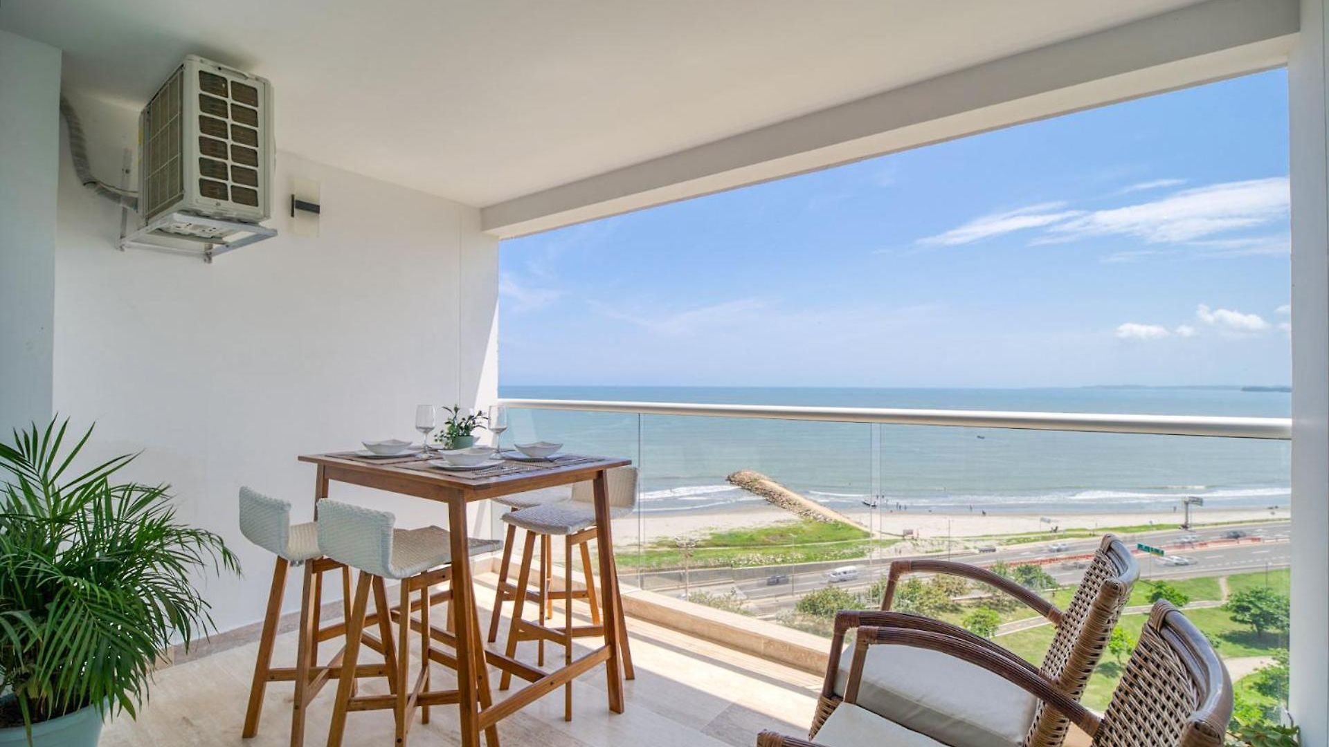 Apartamento Beachfront With Stunning Ocean Views *